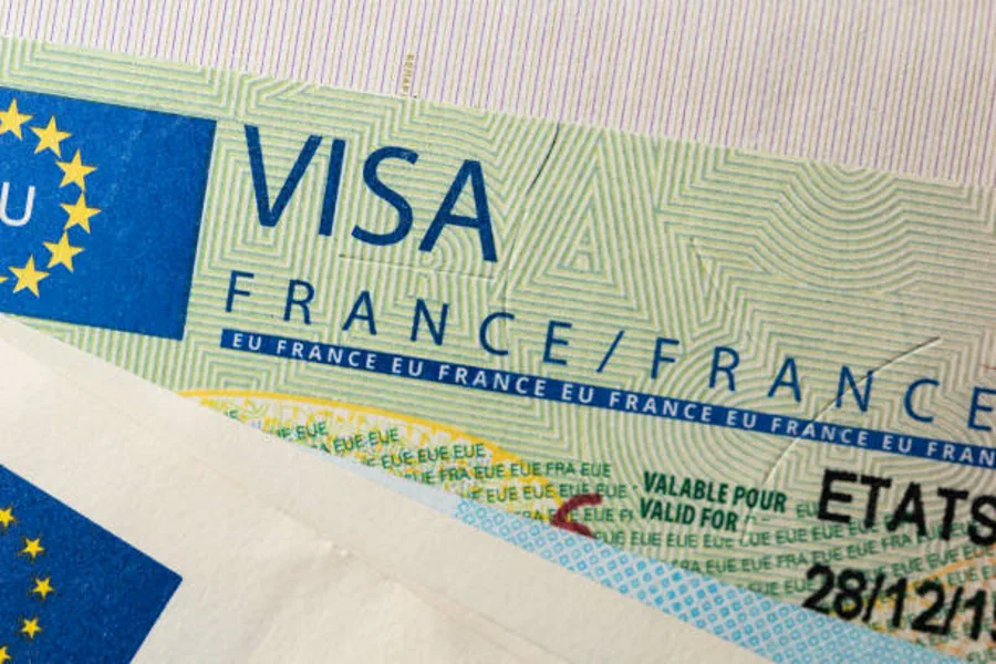 Туристическая виза во Францию для россиян — как получить?